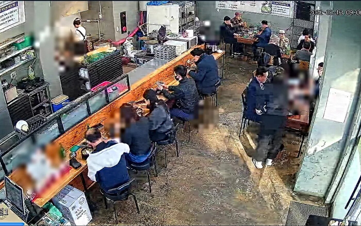 개인정보 보호를 위해 흐림 처리한 미가옥 중화산점 운영 장면