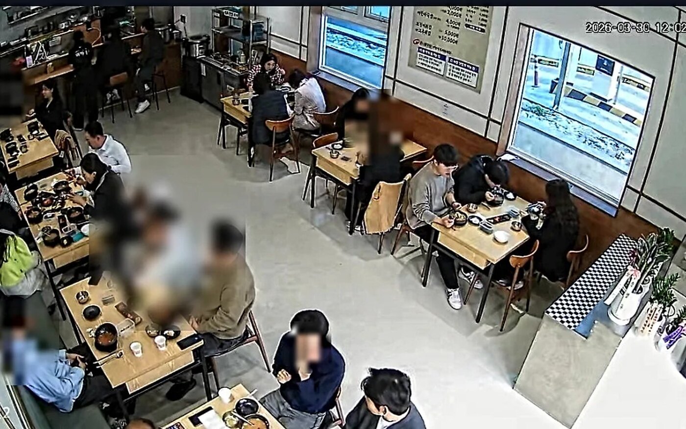 개인정보 보호를 위해 흐림 처리한 미가옥 신시가지점 운영 현장